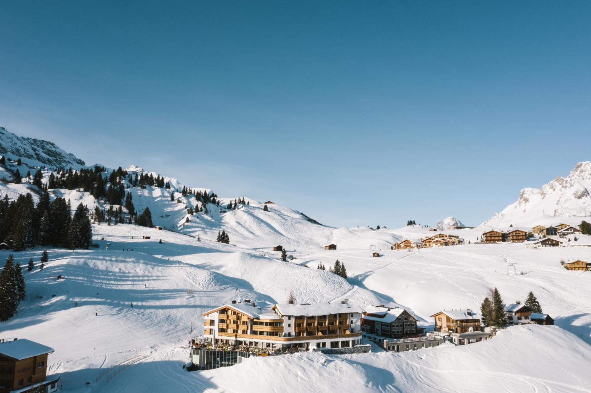 Hotel Goldener Berg Lech am Arlberg Exteriör bild