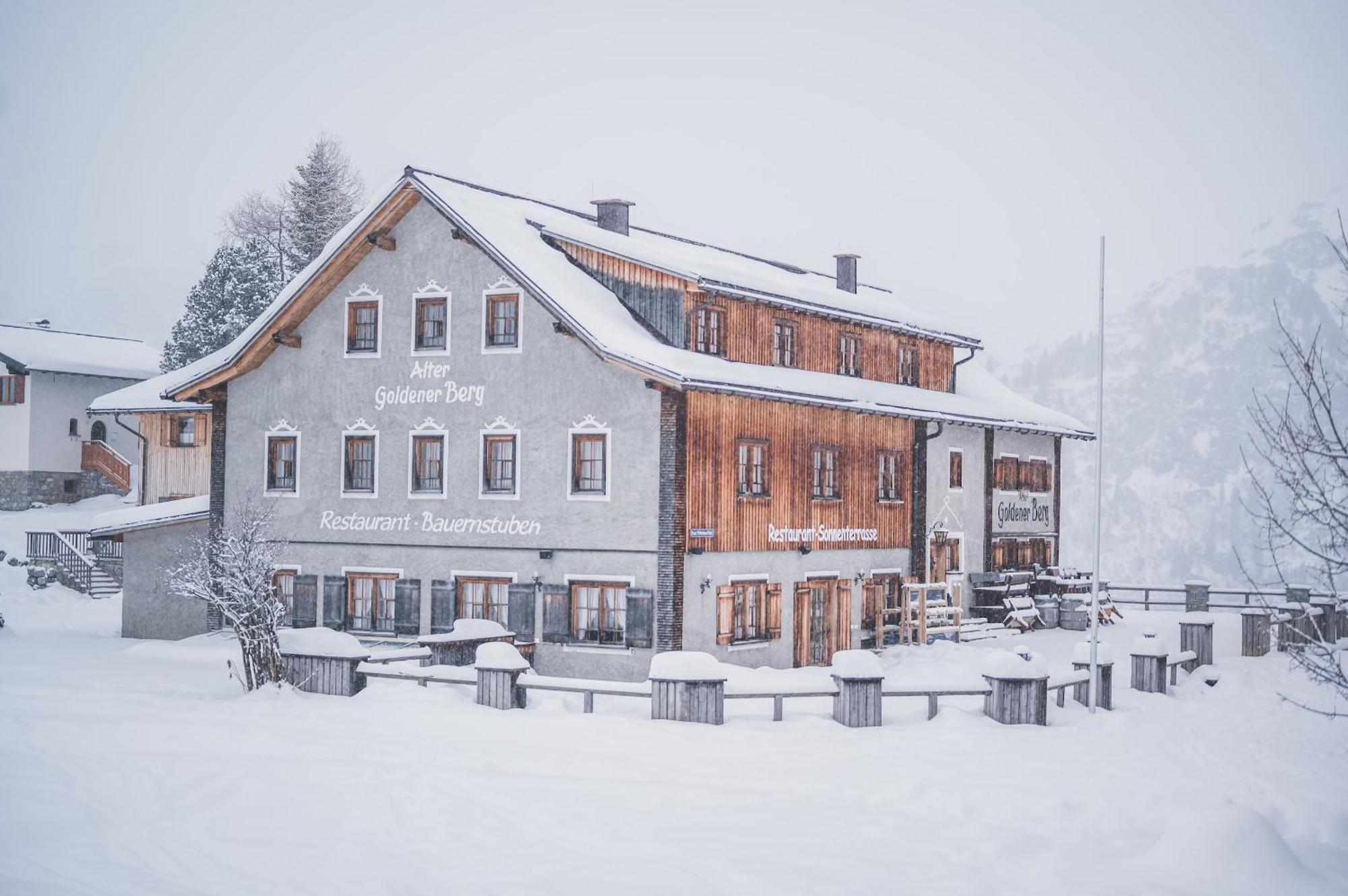 Hotel Goldener Berg Lech am Arlberg Exteriör bild